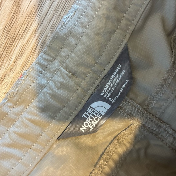 North Face Nylon Hiking Cargo Shorts - Picture 2 of 5